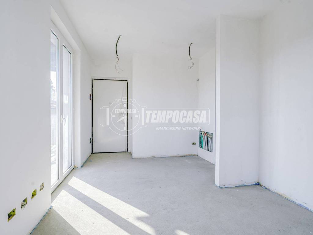 Appartamento a Cardano al campo in Via Vincenzo Bellini 60 - Foto 2