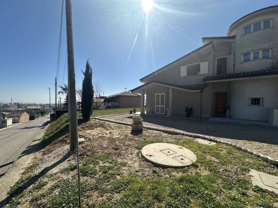 Villa a Giulianova in Via Colledoro 15/B - Foto 5
