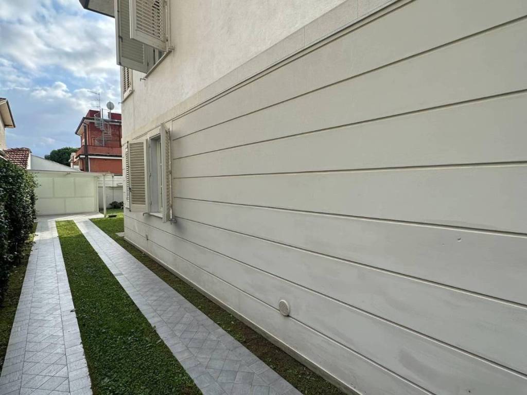 Villa a Camaiore in Via Paolo Manfredi - Foto 3