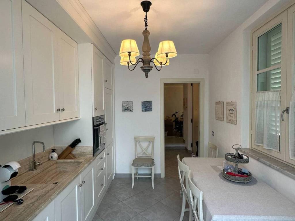 Villa a Camaiore in Via Paolo Manfredi - Foto 5