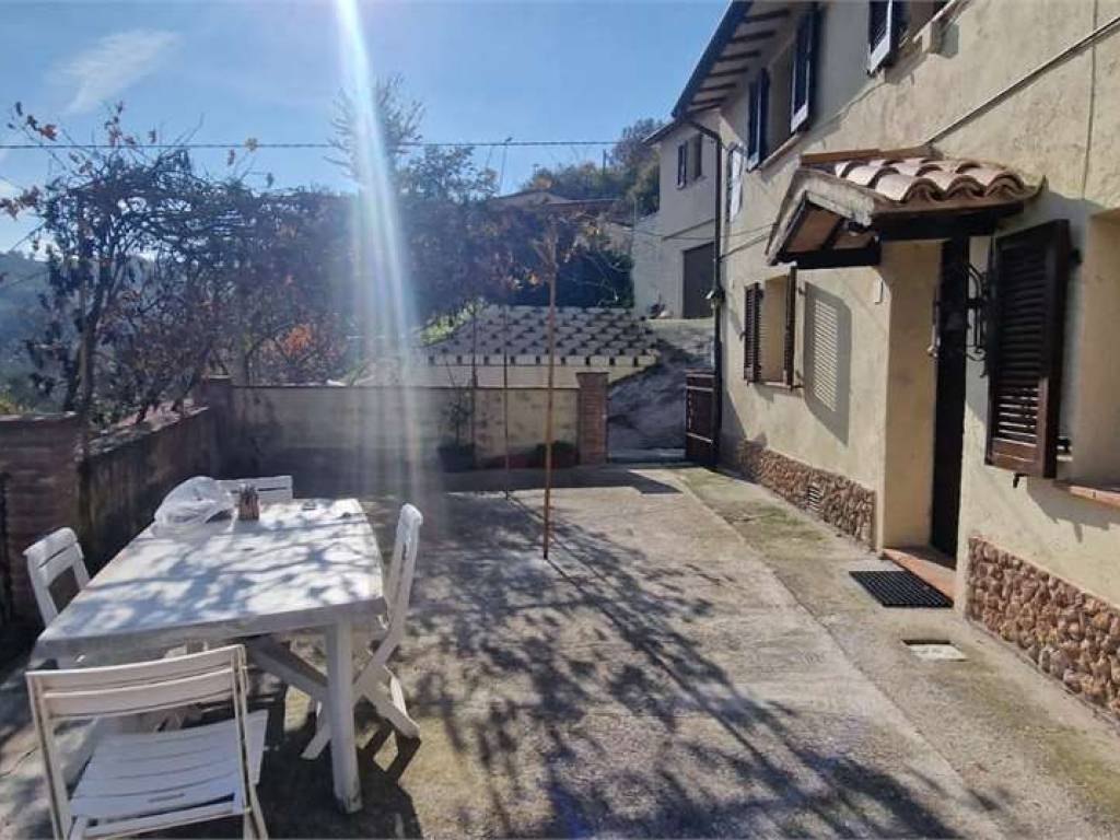 Casa indipendente a Nocera umbra - Foto 3