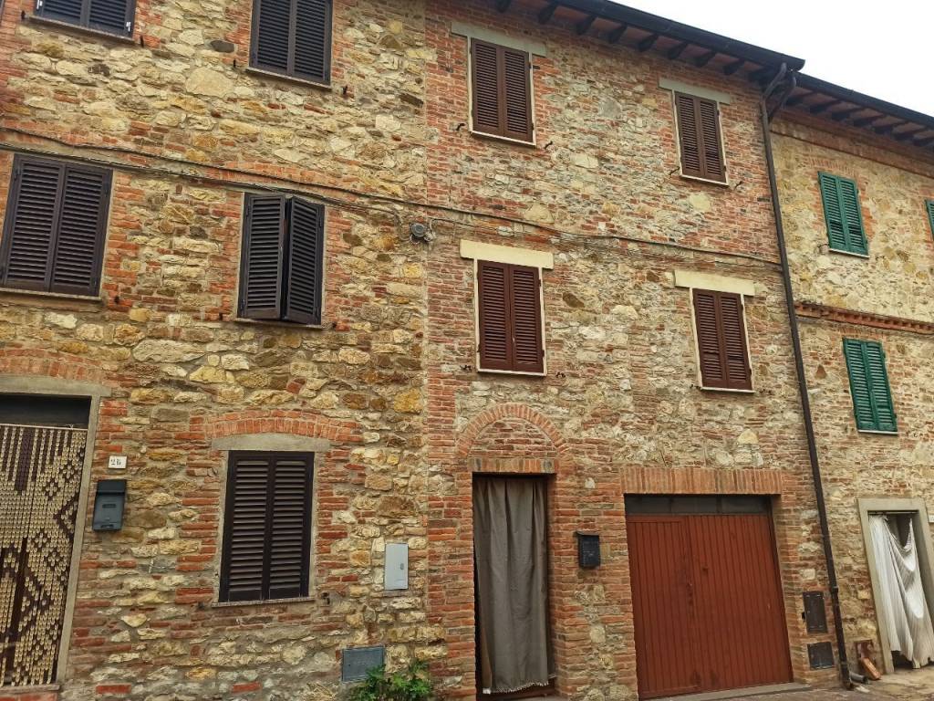Casa indipendente a Castiglione del lago in Via Roma, 152 - Foto 2