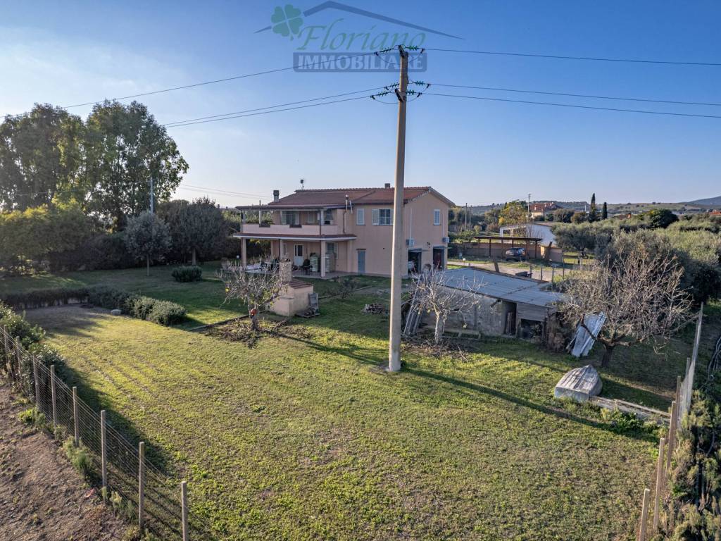 Villa a Montalto di castro in Località Poggio Cavalluciaro - Foto 2