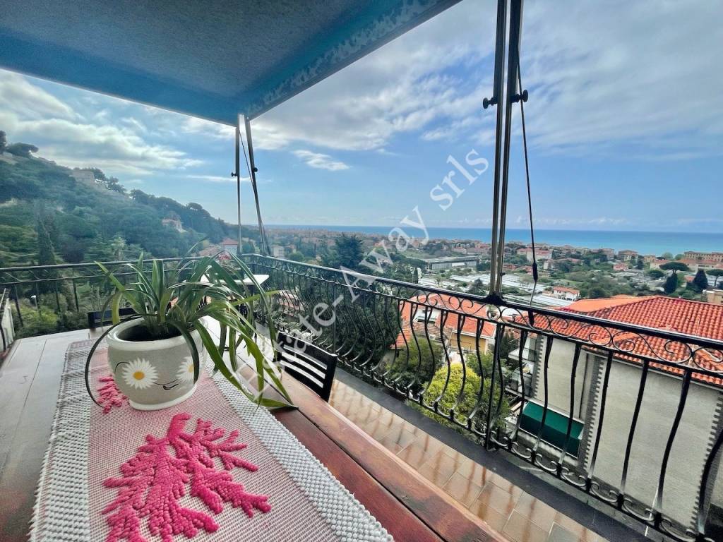 Appartamento a Vallecrosia in Via Conca Verde - Foto 2