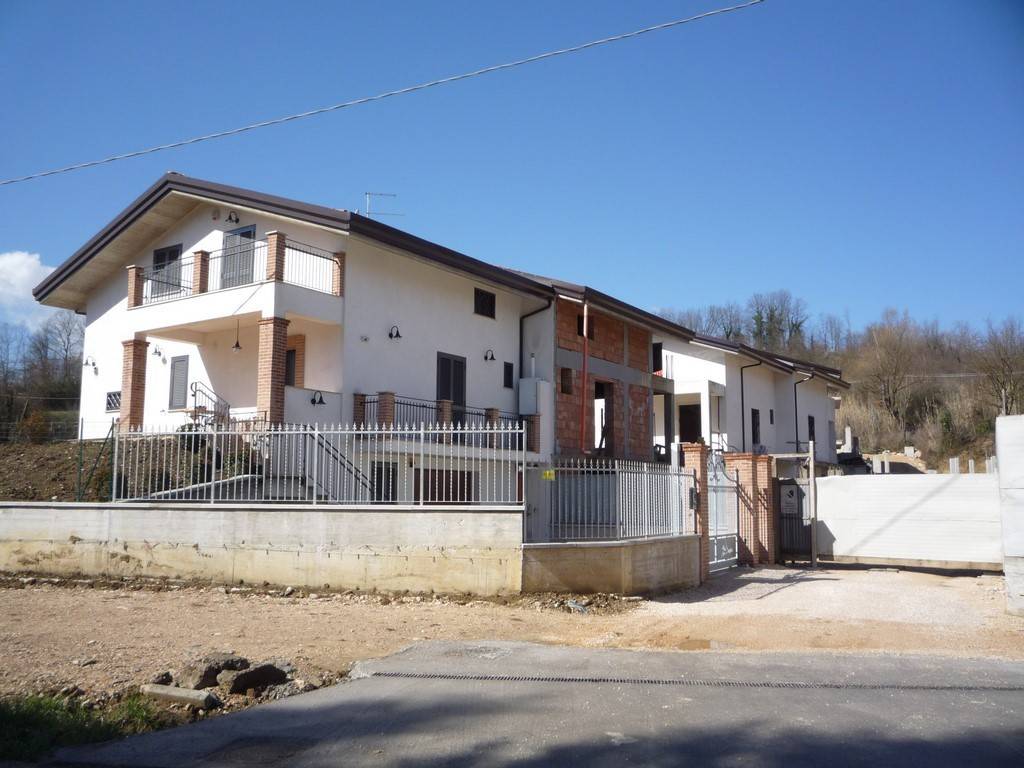 Villa a Ceccano in Via Marano, 2 - Foto 2