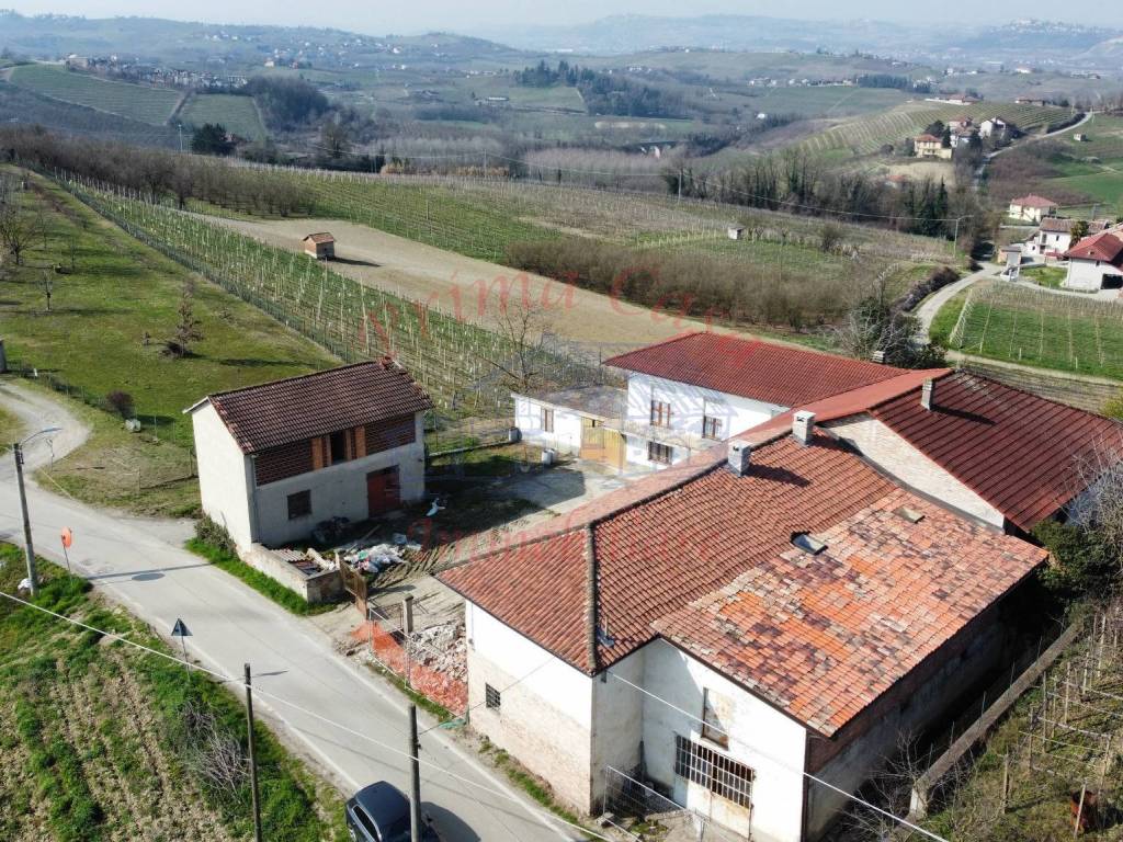 Rustico / casale a Castagnole delle lanze in Via Dellapiana - Foto 2