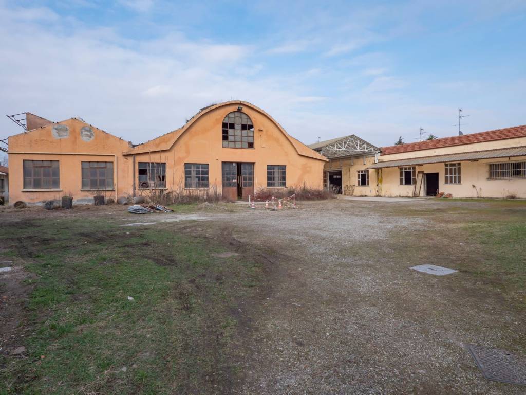 Terreno a Caronno pertusella in Via Alessandro Manzoni, 45 - Foto 2