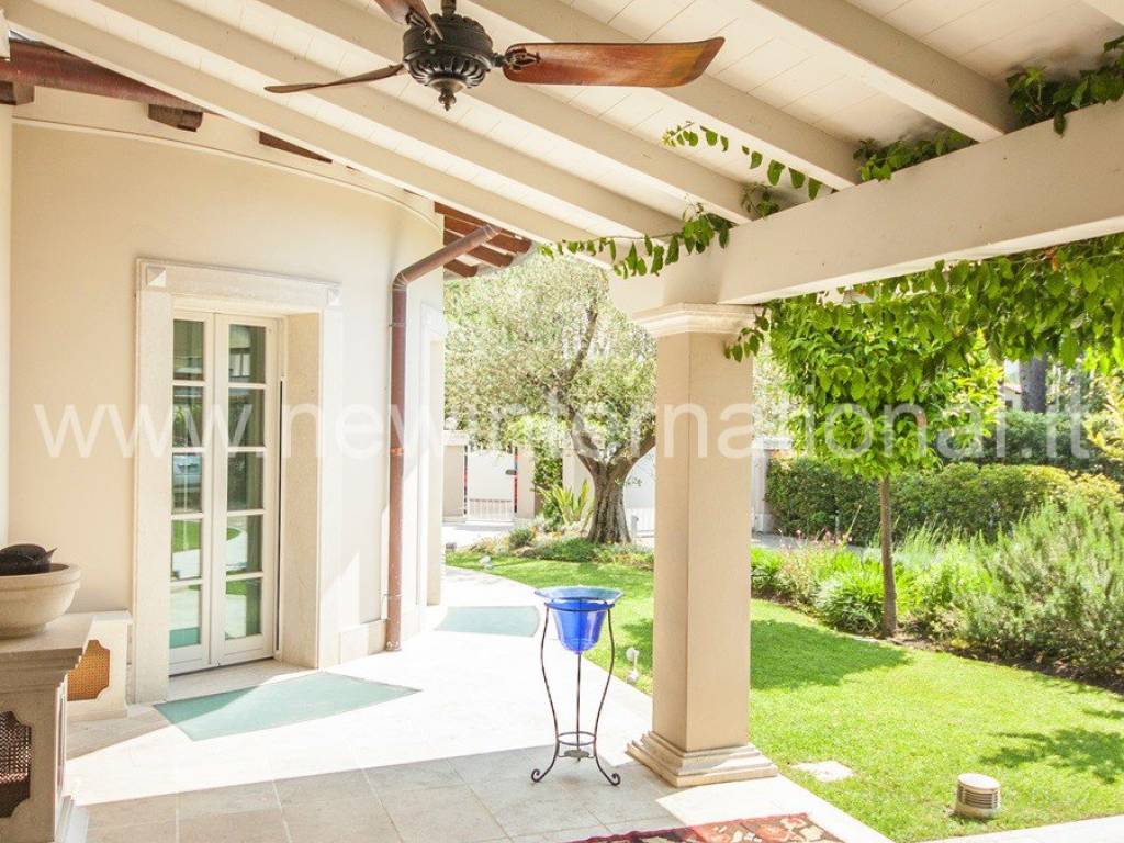 Villa a Forte dei marmi in Via Gorizia - Foto 4