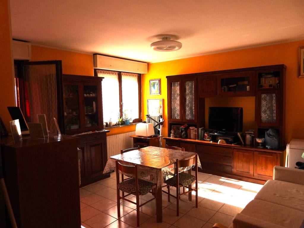 Appartamento a Borgomanero in Via Antonio Vivaldi, 22 - Foto 4