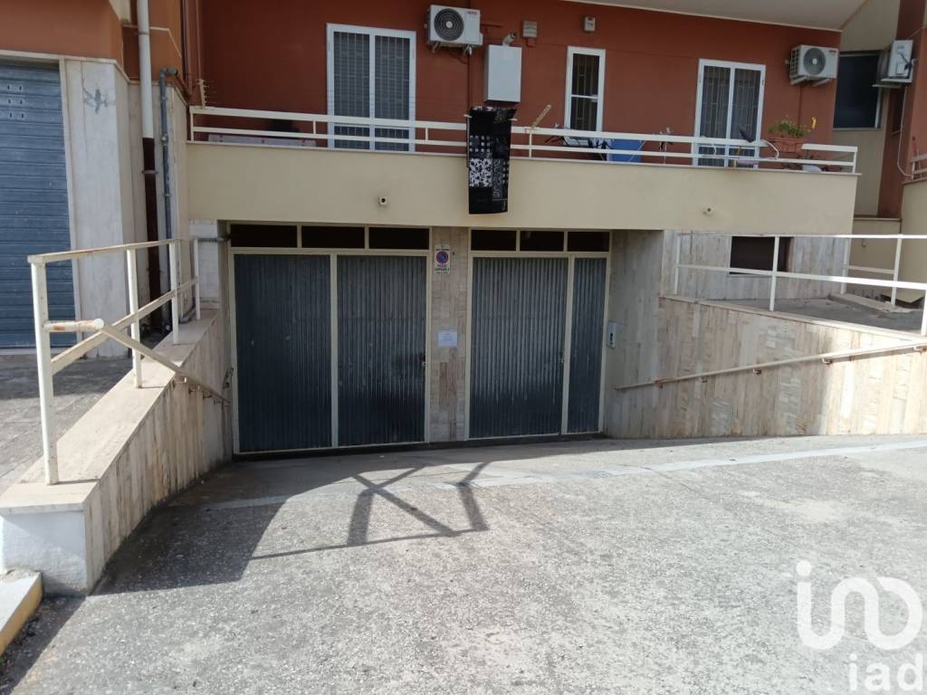 Box / garage a Manfredonia in Via alcide de gasperi - Foto 2