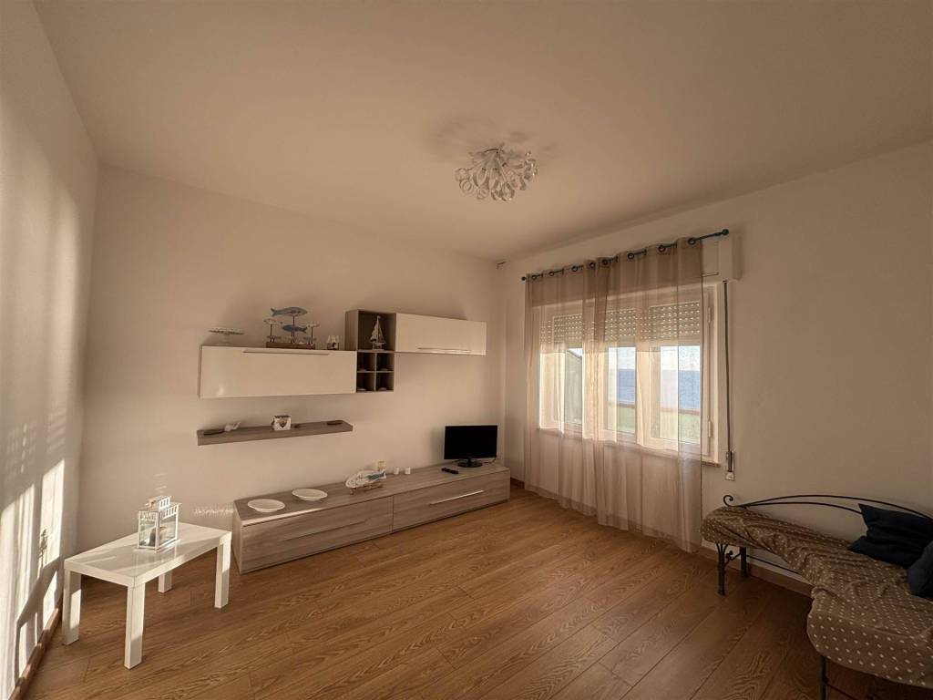 Appartamento a Follonica in Via Giacomelli - Foto 2