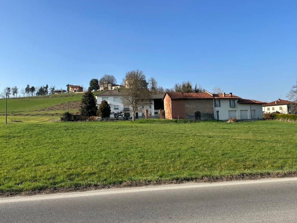 Casa indipendente a San damiano d'asti in Via Valgares - Foto 3