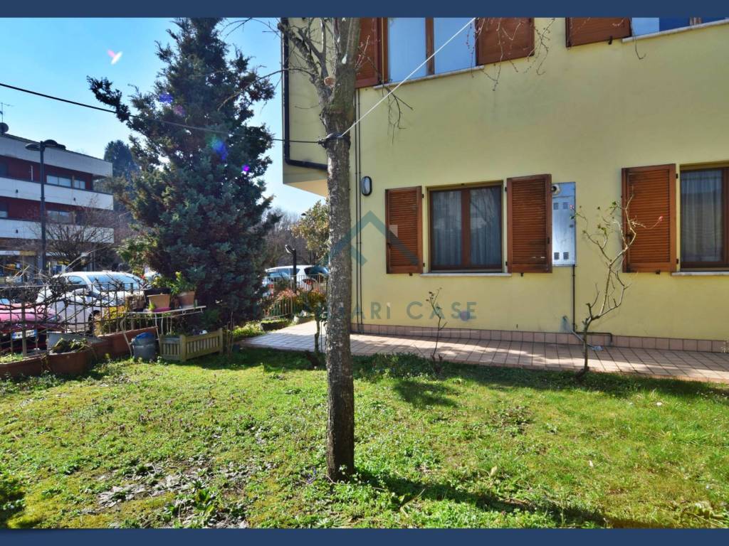 Appartamento a Azzate in Via Piave - Foto 3