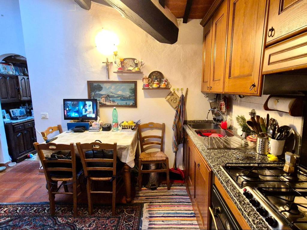 Appartamento a Montevarchi in Via Ammiraglio Burzagli - Foto 3