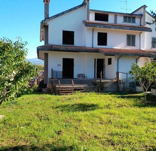 Casa indipendente a Alatri in Via Termini D'Alatri - Foto 4