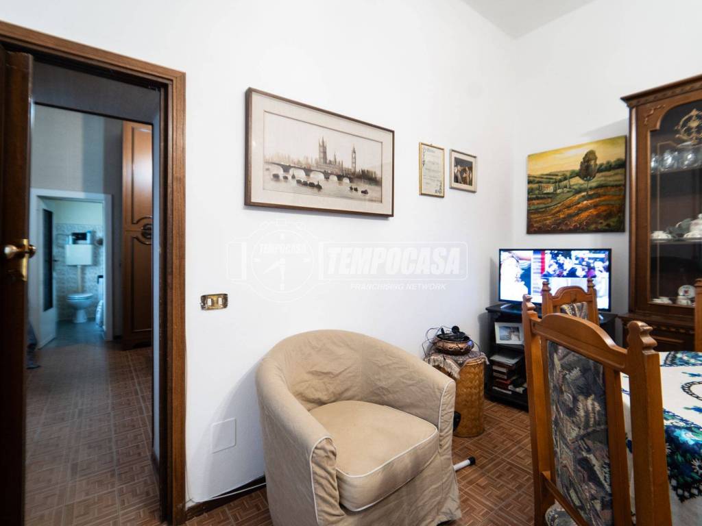 Appartamento a Carnago in Via Galliano 10 - Foto 5
