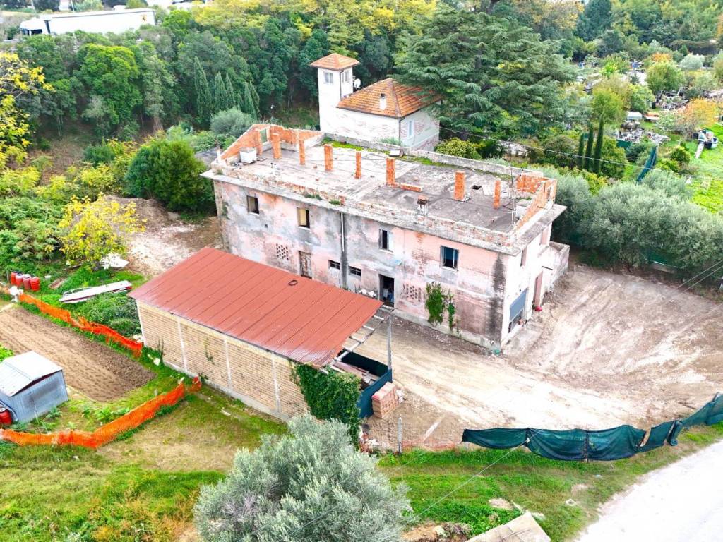 Casa indipendente a San benedetto del tronto in Via Molveno, 12 - Foto 3