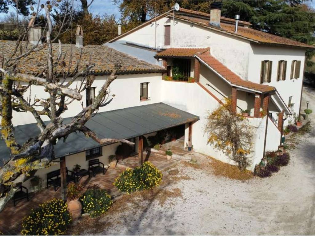 Rustico / casale a Todi in loc. Cacciano - Foto 2