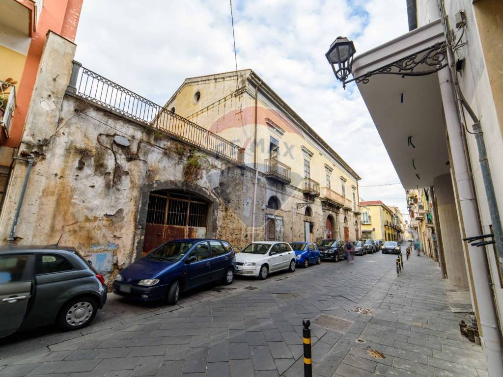 Palazzo / stabile a Nocera inferiore in Corso Vittorio Emanuele II - Foto 2