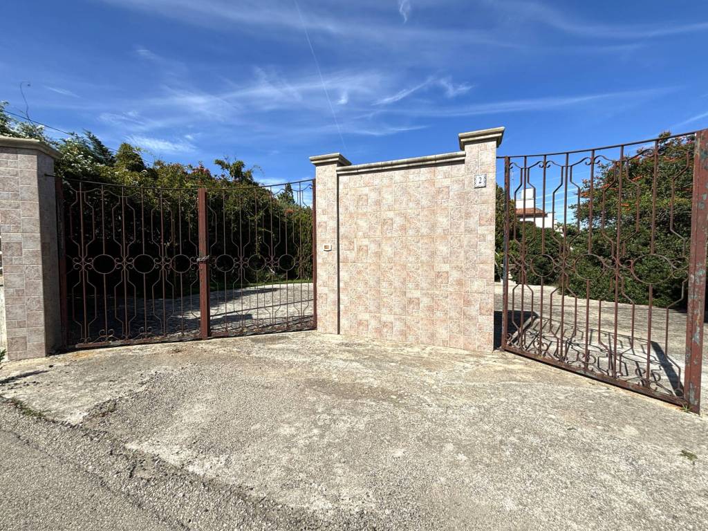 Villa a Lecce in Via delle Betulle - Foto 2