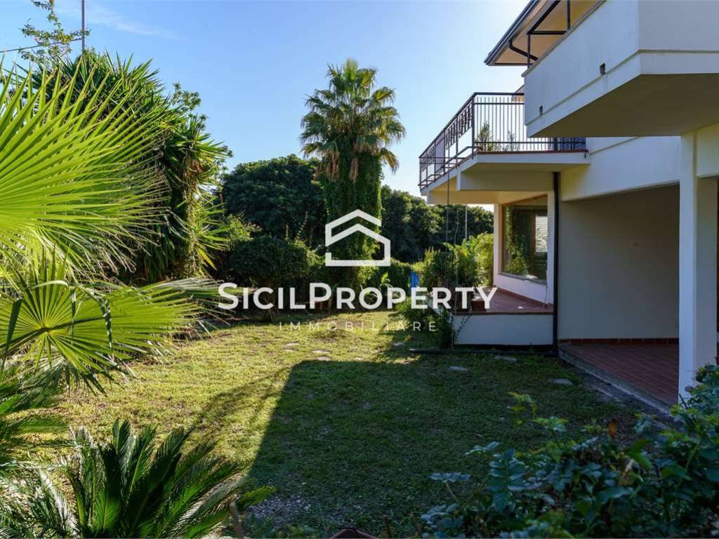 Villa a Aci castello in via vampolieri, 24 - Foto 3