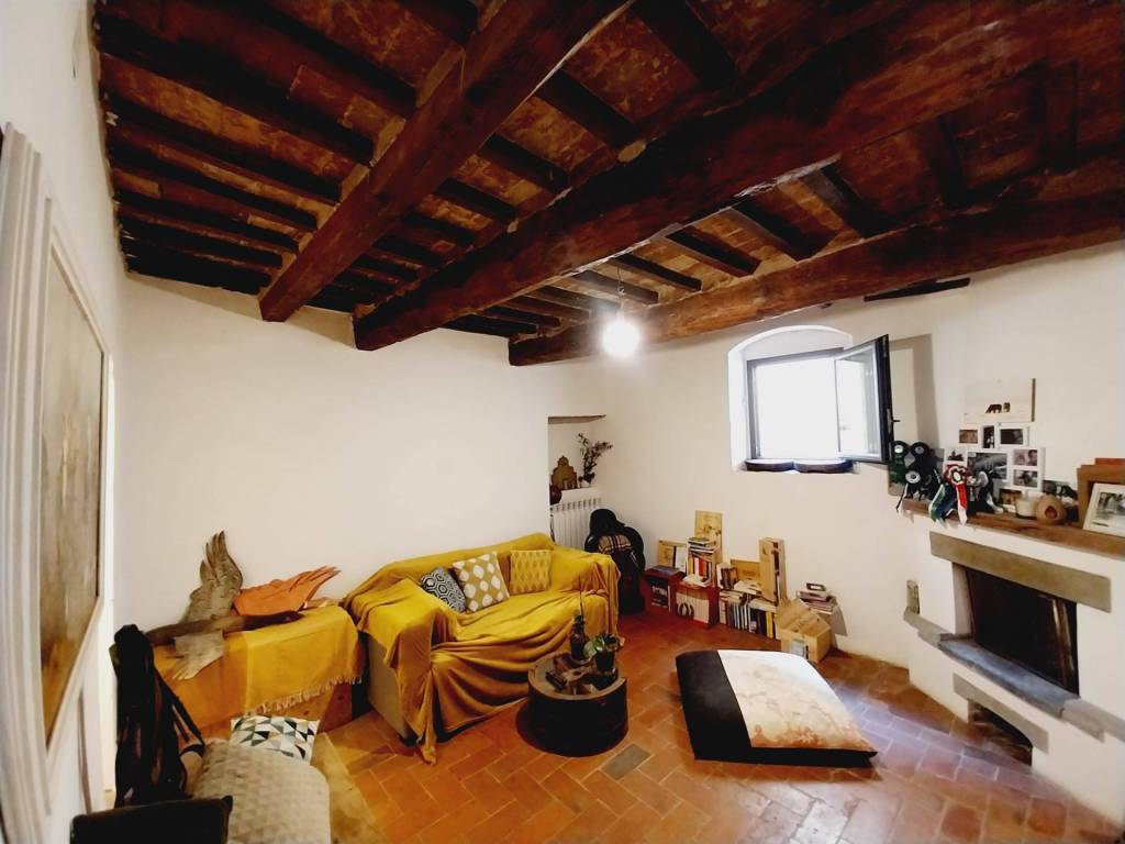 Appartamento a San casciano in val di pesa in Piazza Montefiridolfi, 5 - Foto 2