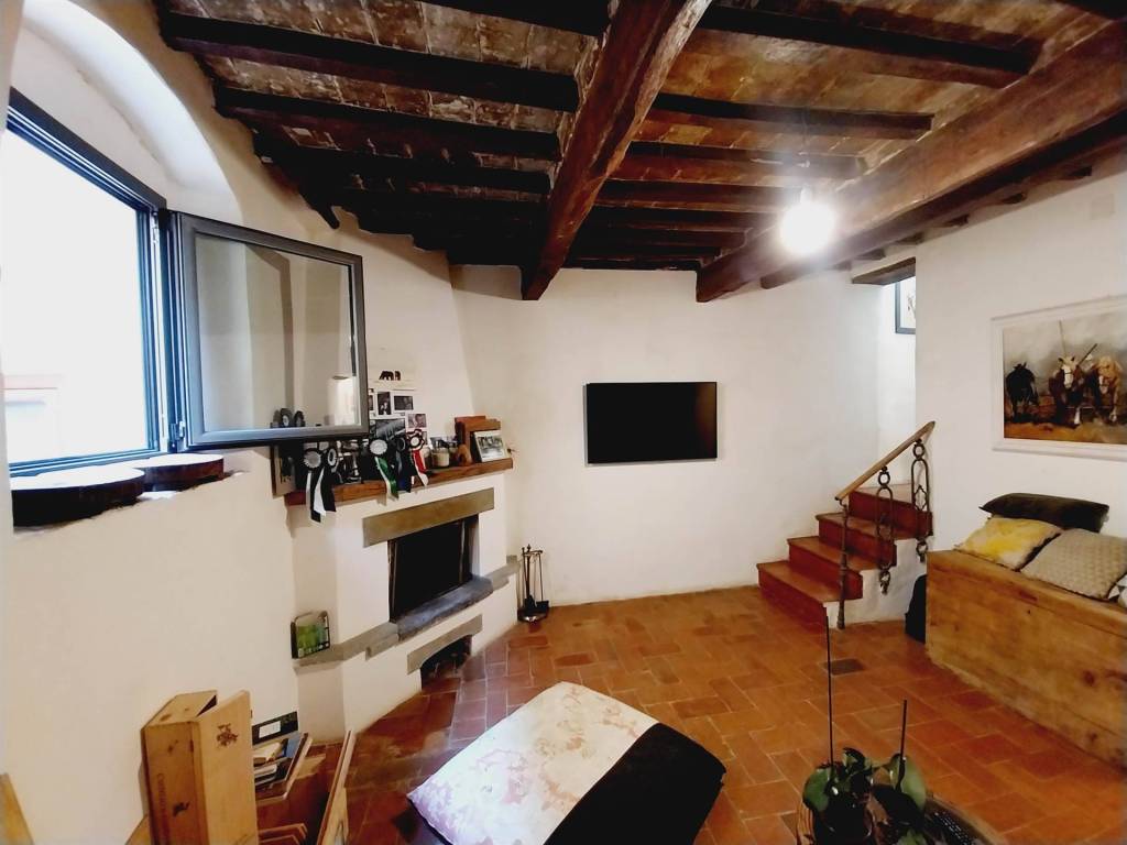 Appartamento a San casciano in val di pesa in Piazza Montefiridolfi, 5 - Foto 3
