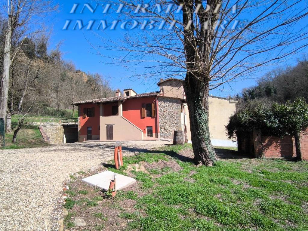 Casa indipendente a Terranuova bracciolini in Via di Riofi - Foto 2