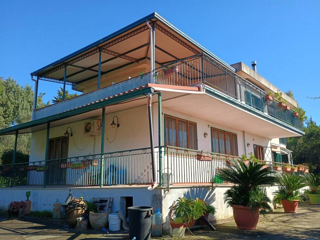 Villa a Giffoni valle piana in Via del Giubileo 2000 - Foto 2