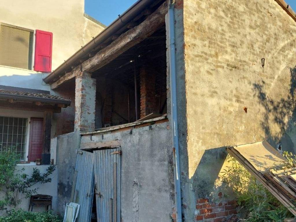 Casa indipendente a Castelvetro piacentino in Via U. Pelò, 3 - Foto 2