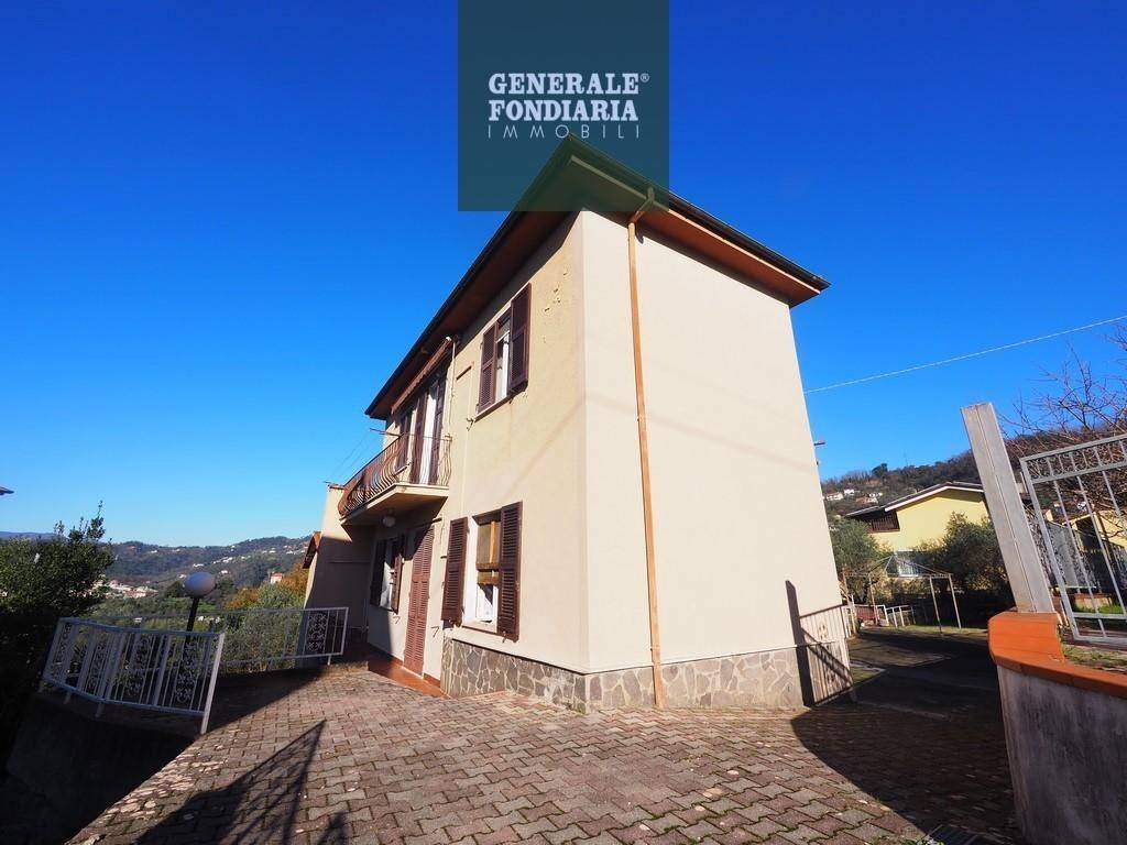 Villa a La spezia in Via Martiri del Risorgimento - Foto 2