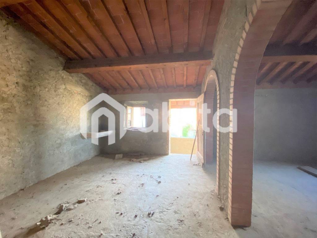 Appartamento a Montevarchi in strada moncioni - Foto 2