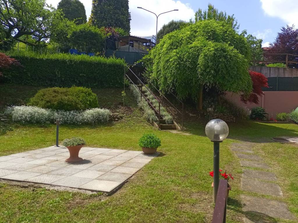 Villa a Costa masnaga in Via Alessandro Manzoni, 122 - Foto 2
