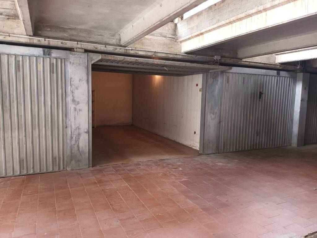 Box / garage a Saluzzo in Via della Resistenza, 34 - Foto 3