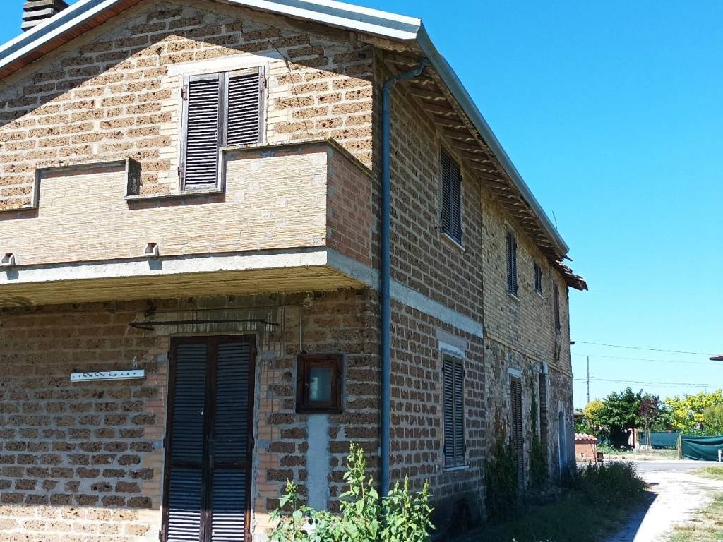 Rustico / casale a Cannara in Via Assisi - Foto 2