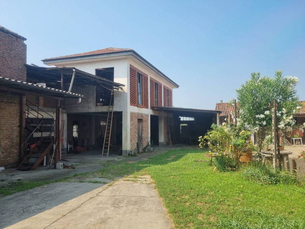 Rustico / casale a Revigliasco d'asti in Via Roma - Foto 2