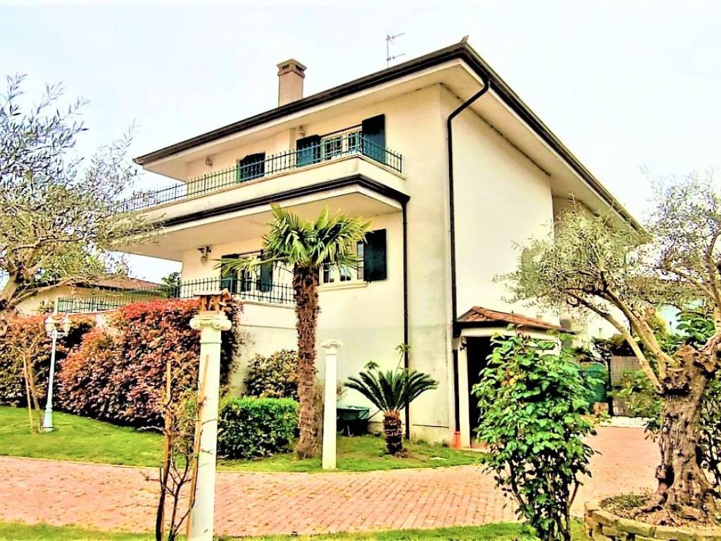 Villa a Lignano sabbiadoro in Via Alzaia - Foto 2