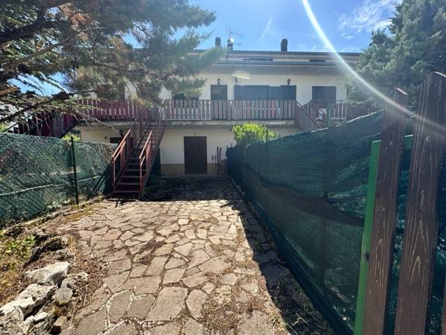 Casa indipendente a Lucoli in Via della Montagna, 5 - Foto 2