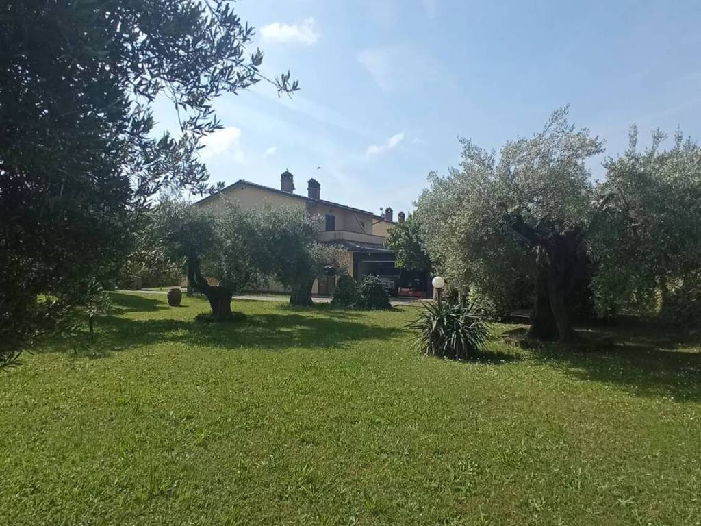 Villa a Tuoro sul trasimeno in Vernazzano Basso - Foto 2
