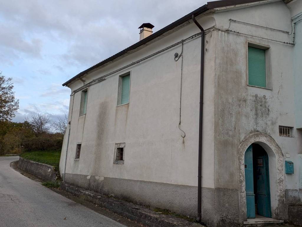 Casa indipendente a Castelpetroso in Via Fiaschi, 1 - Foto 3