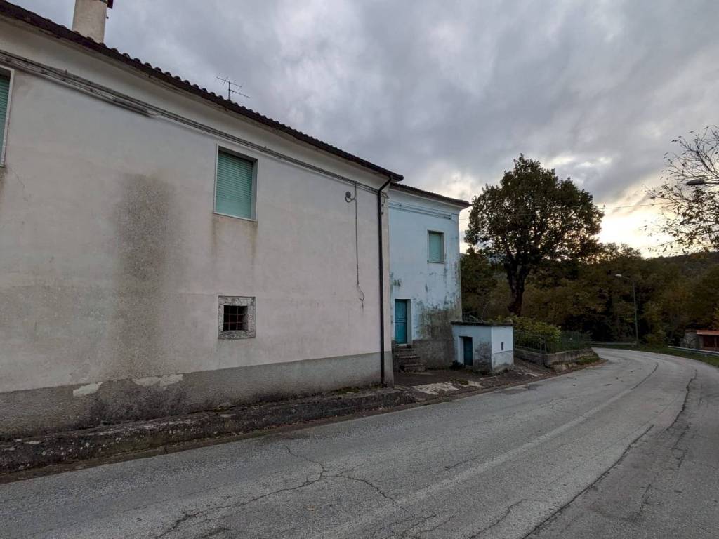 Casa indipendente a Castelpetroso in Via Fiaschi, 1 - Foto 5