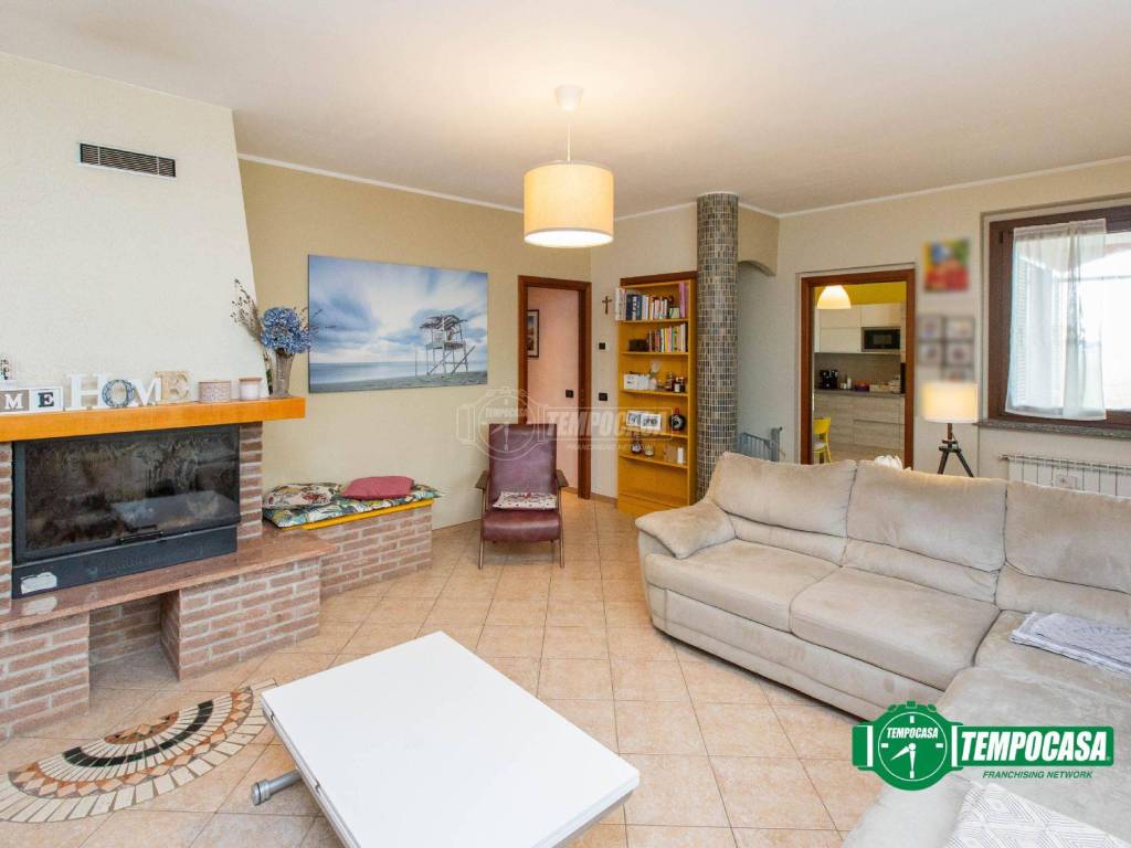 Villa a Bellinzago novarese in Via Cameri 92 - Foto 5