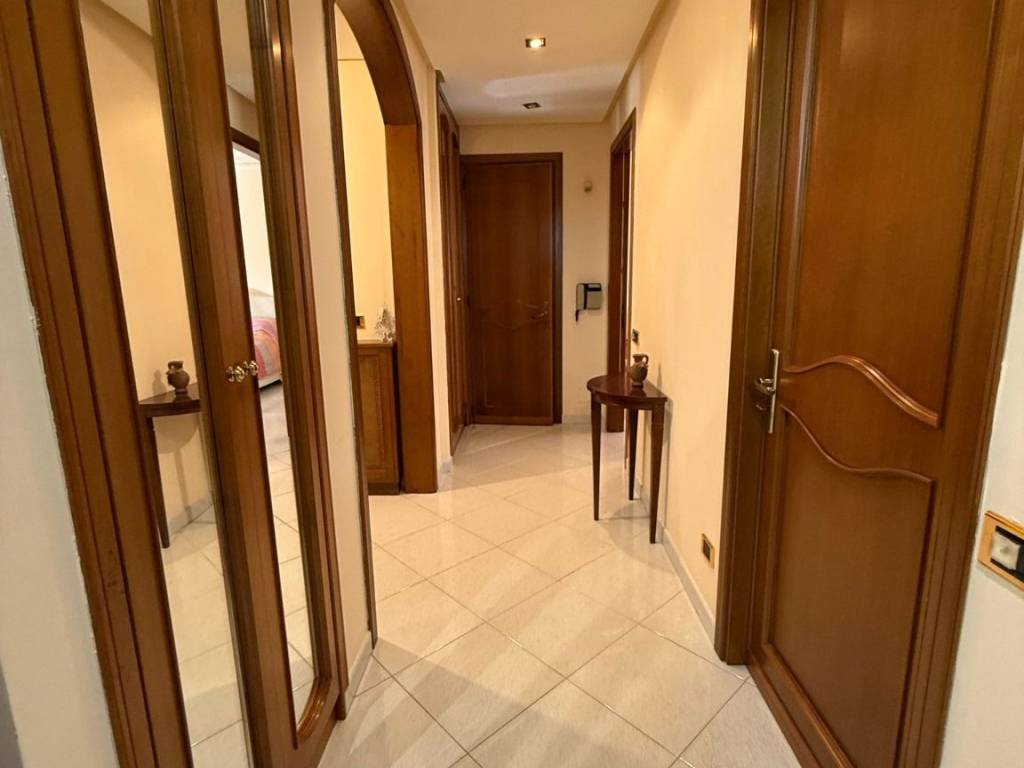 Appartamento a Caltanissetta in Viale Trieste, 131 - Foto 2