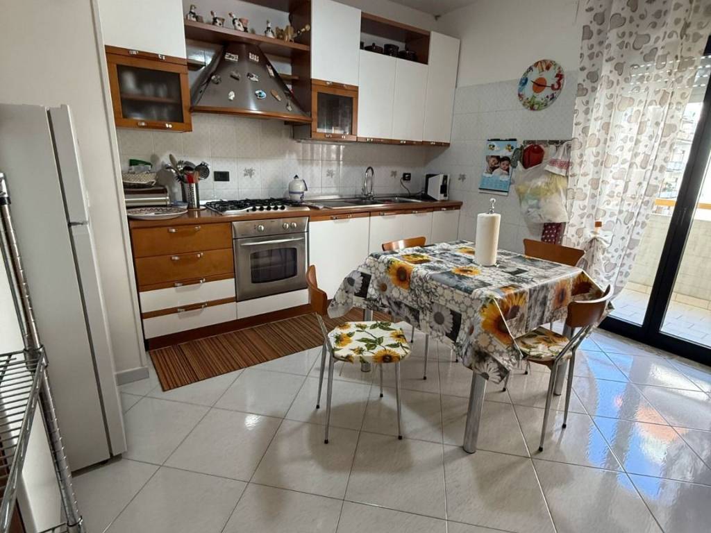 Appartamento a Caltanissetta in Viale Trieste, 131 - Foto 4