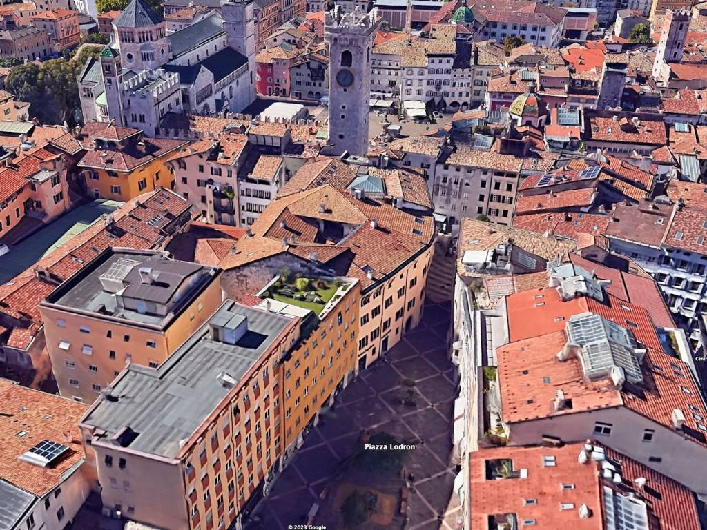 Appartamento a Trento in Piazza Lodron, 32 - Foto 4