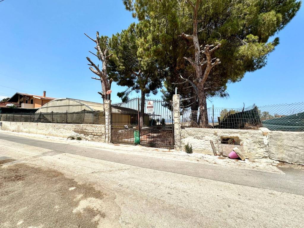 Terreno a Siracusa in Via Gaetano Gubernale, 4 - Foto 2