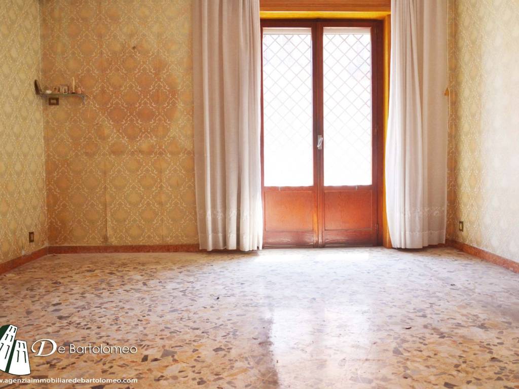 Appartamento a Taranto in Via Regina Elena - Foto 3