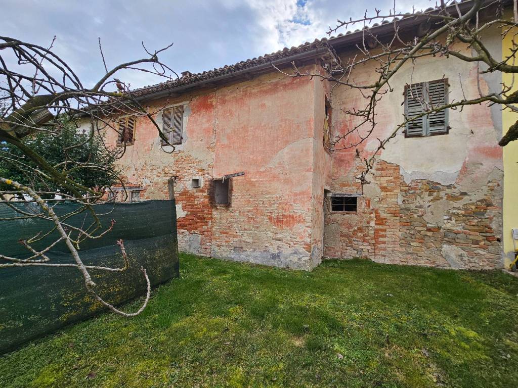 Casa indipendente a Alba in Località Rivoli, 14 - Foto 2