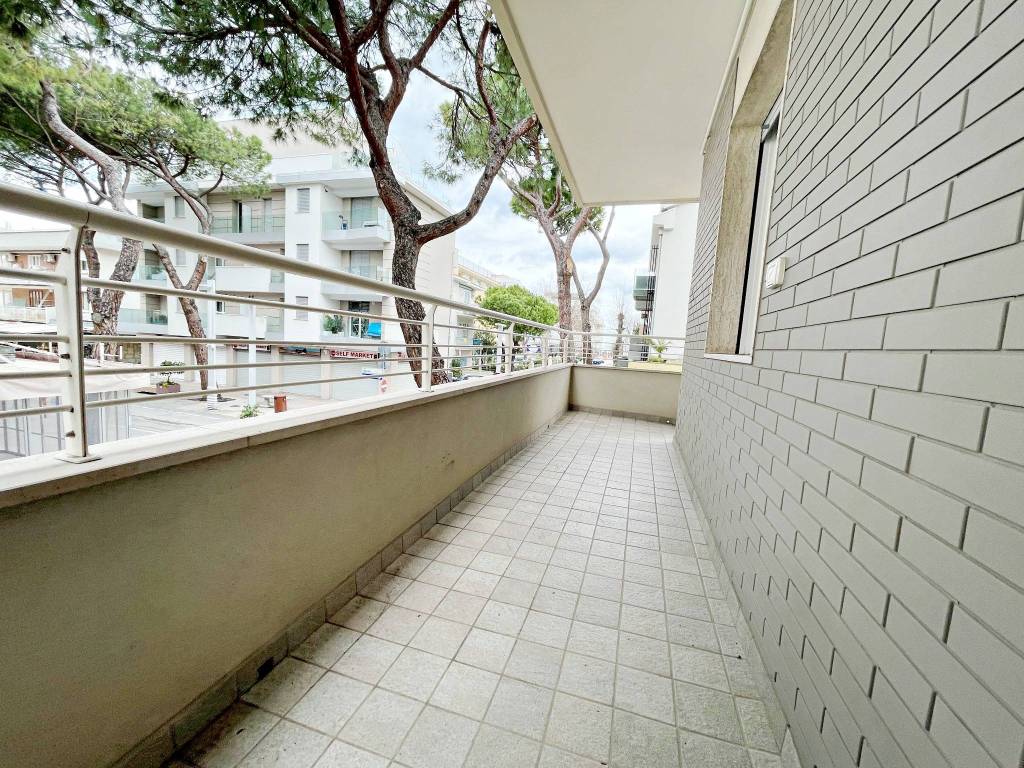 Appartamento a Riccione in Viale Dante Alighieri - Foto 5