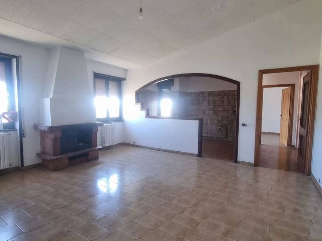 Appartamento a Aprilia in via Spaccasassi, 23 - Foto 2